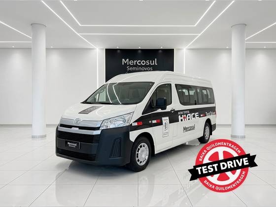 TOYOTA HIACE 2.8 D-4D TURBO DIESEL MINIBUS 15+1 DX AUTOMÁTICO TOYOTA HIACE 2.8 D-4D TURBO DIESEL MINIBUS 15+1 DX AUTOMÁTICO